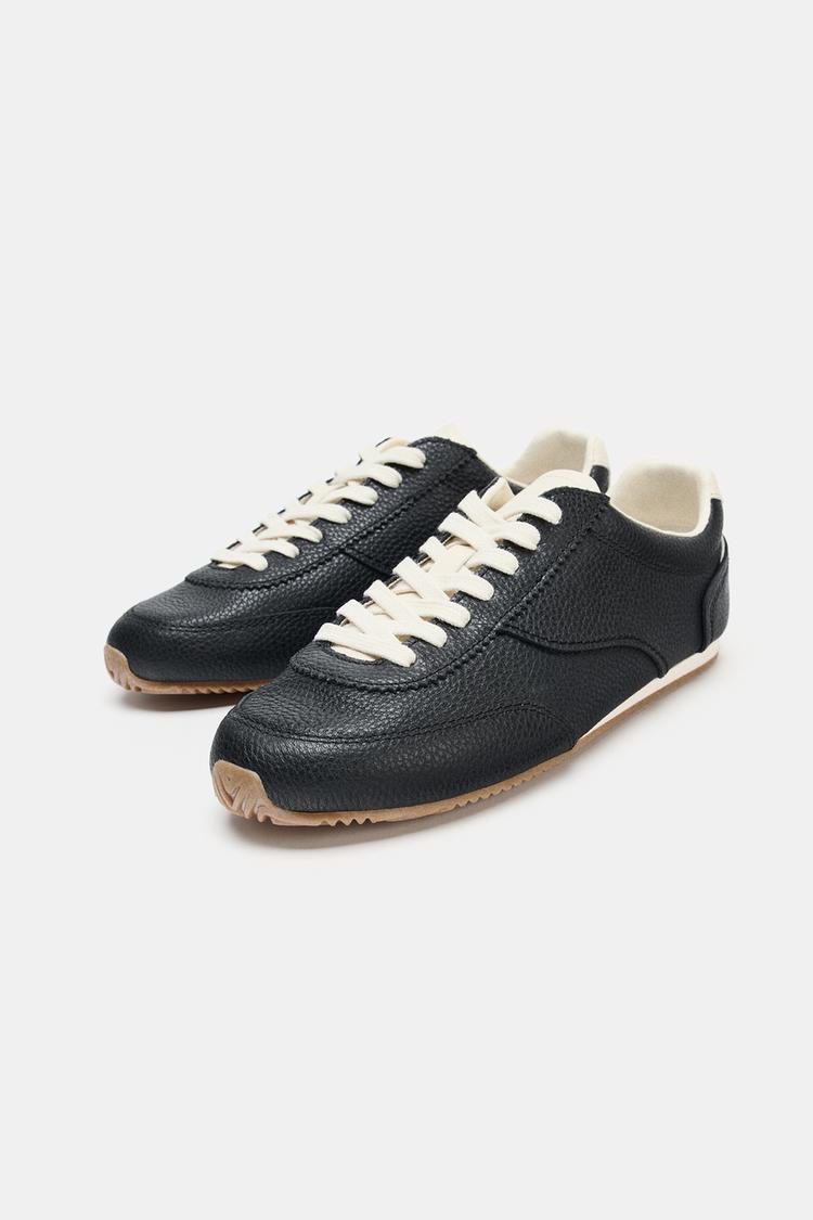 CONTRAST LEATHER TRAINERS