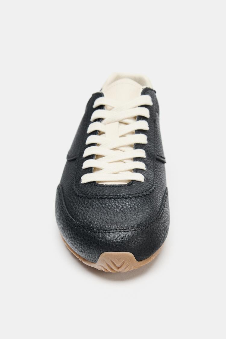 CONTRAST LEATHER TRAINERS
